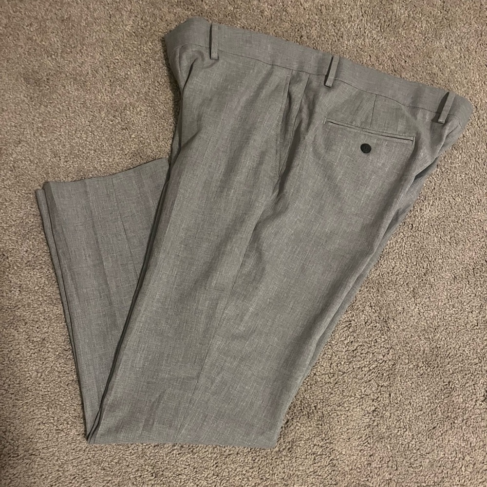 Haggar Men’s Grey Dress Pants / Slacks Size 36x30